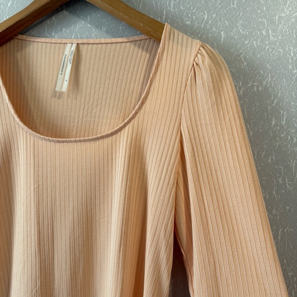 Anthropologie Pale Peach long puffed sleeve ribbed tee - Picture 5 of 8